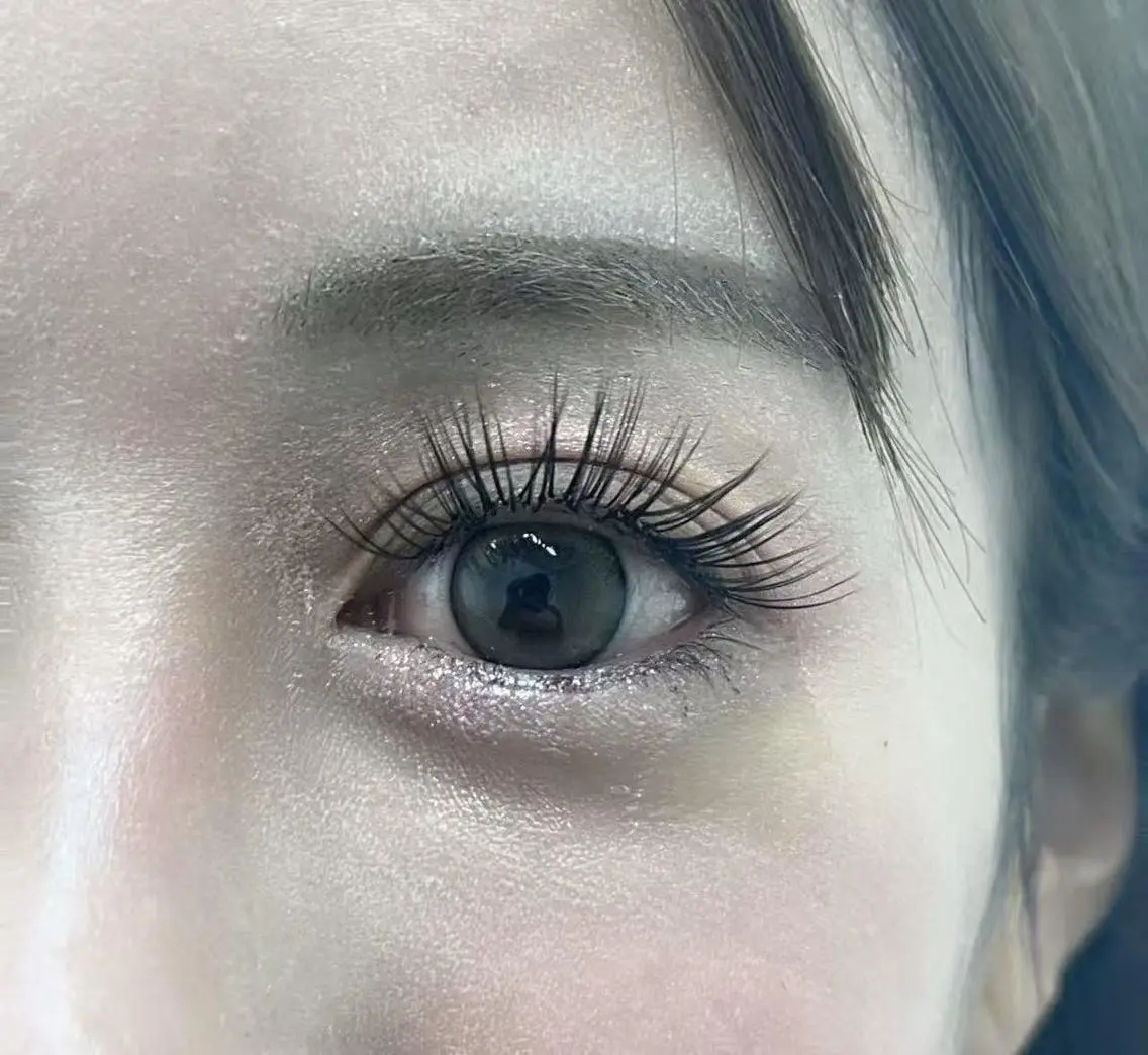 マツエク・マツパ バインドロック 束感まつ毛 フラットラッシュ 韓国風マツエク 下まつげエクステ Ruka🍭ワンホン 漫画🦊マツエク店のマツエク・マツパデザイン