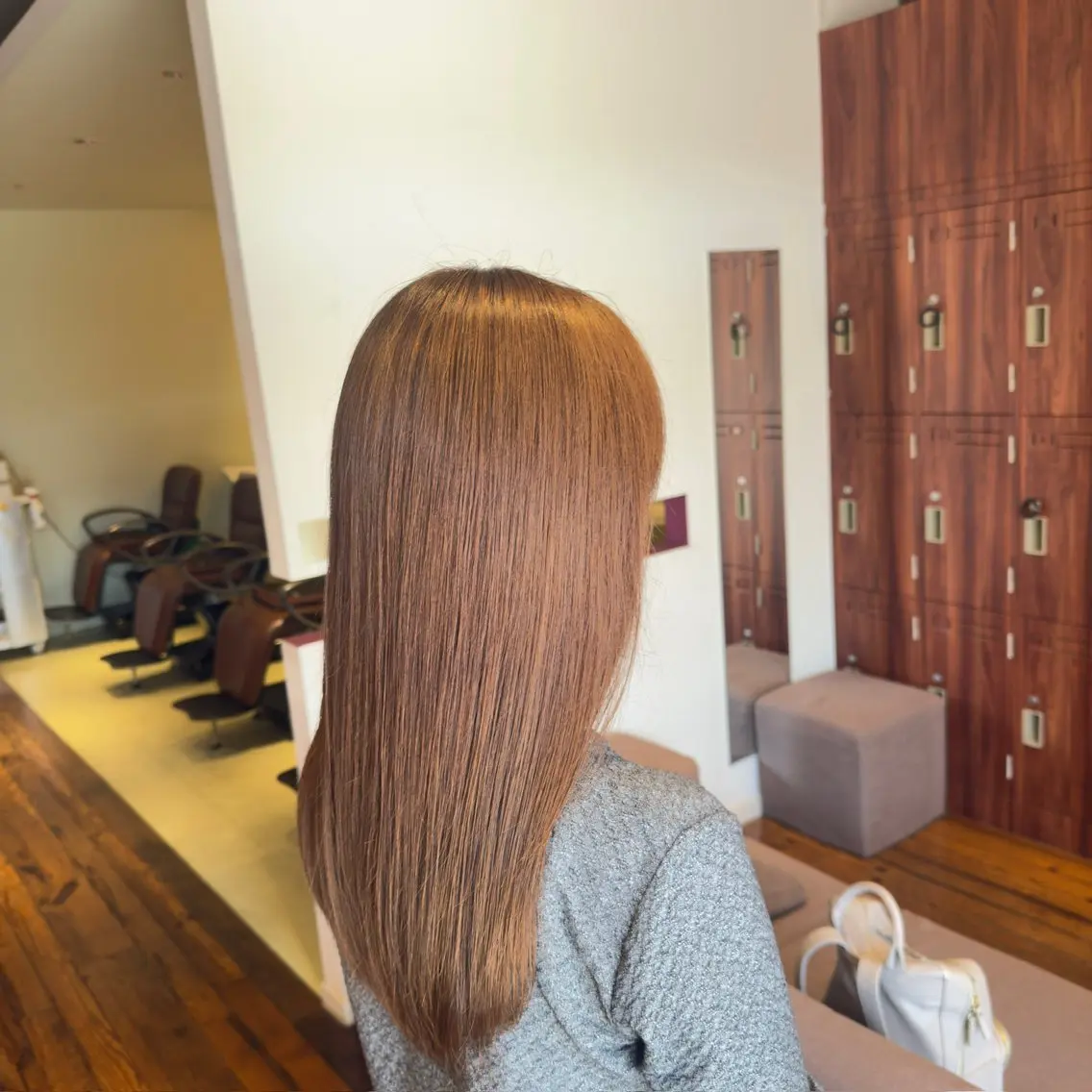 ロング カラー 松浦 麻衣のヘアスタイル