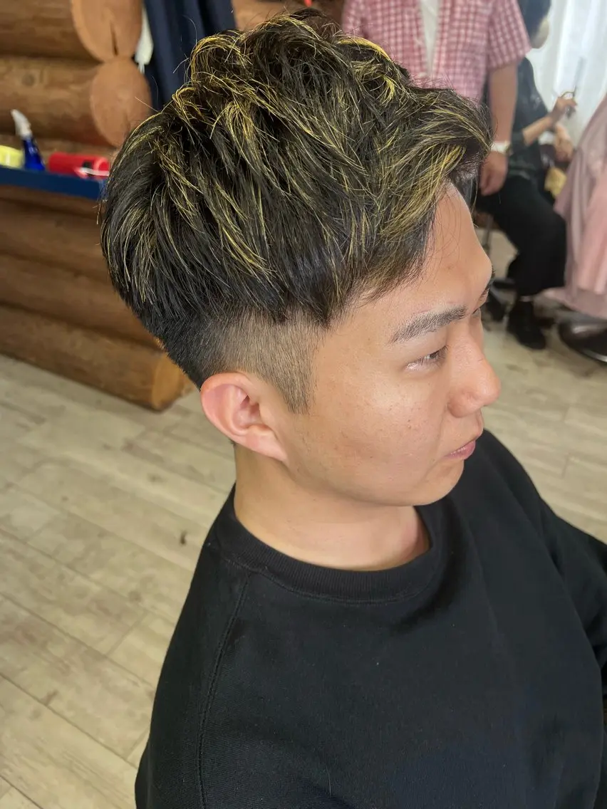 ショート カラー メンズ カット ヘアカラー 奥田 勝亮のヘアスタイル