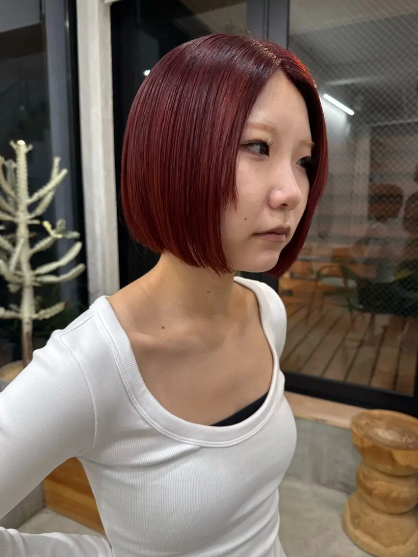ショート ヘアカラー イシイ モエカのヘアスタイル