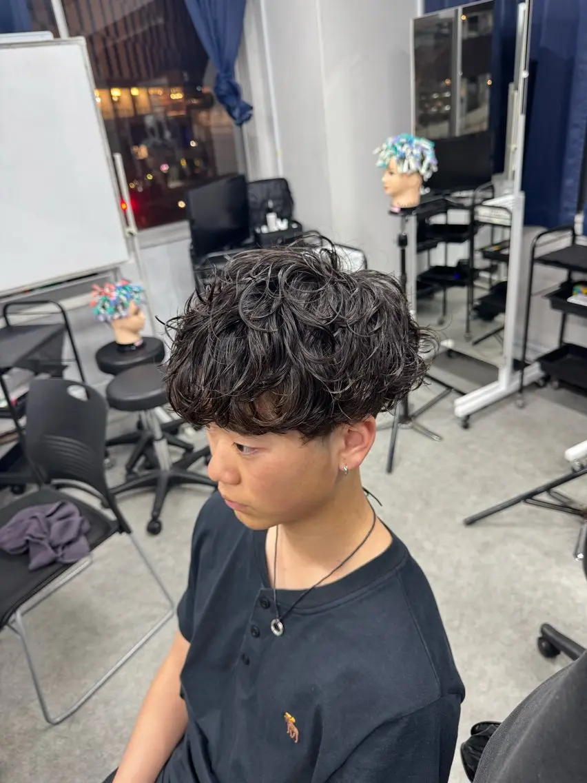 パーマ メンズ ツイスパ/シャドウ MANARUのヘアスタイル