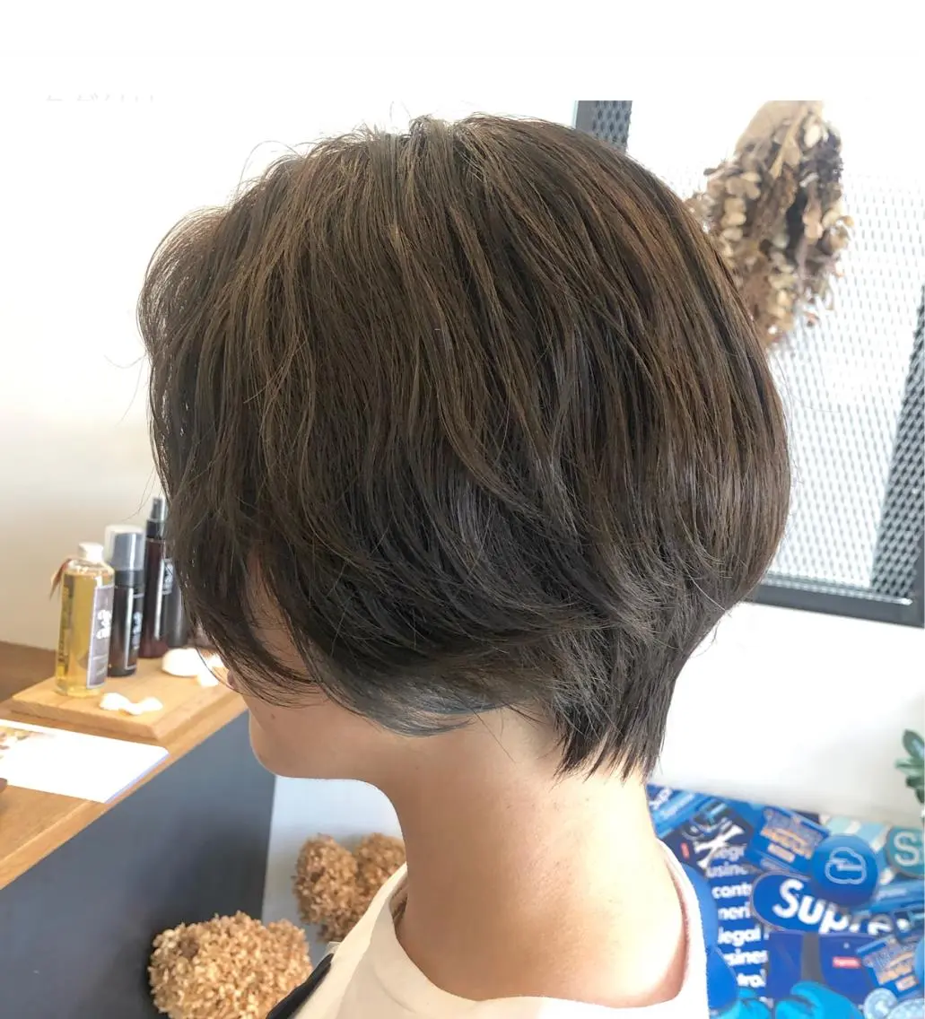ショート カラー パーマ 名倉 伽奈のヘアスタイル