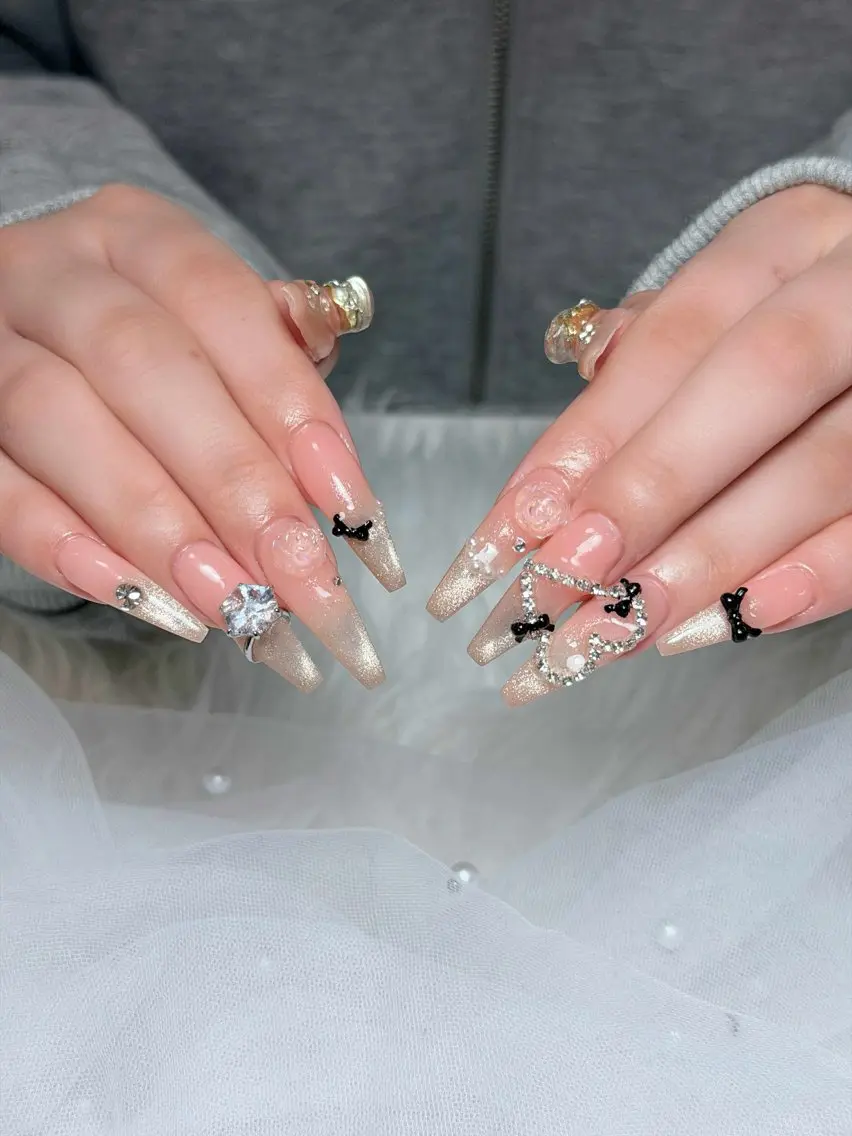ネイル オーロラネイル ボルドー ブラウン 氷ネイル・うるうるネイル キラキラネイル ハンドネイル Julli NailStudioのネイルデザイン