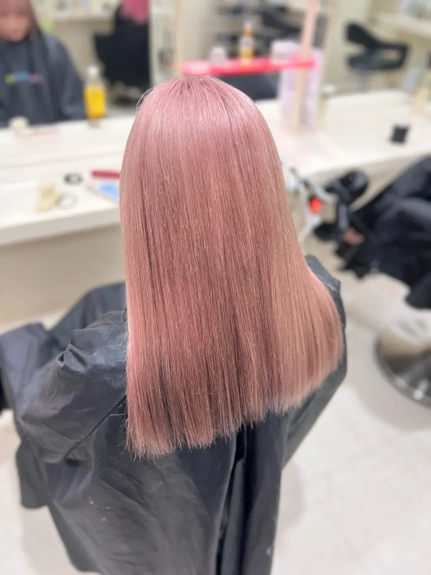 ミディアム カラー ヘアアレンジ 韓国レイヤー&ピンク 艶髪🩶maikoのヘアスタイル