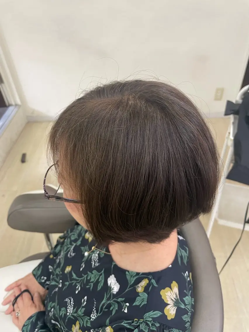 白髪染めリタッチカラー＋トリートメント🎀(指名料込み)の写真
