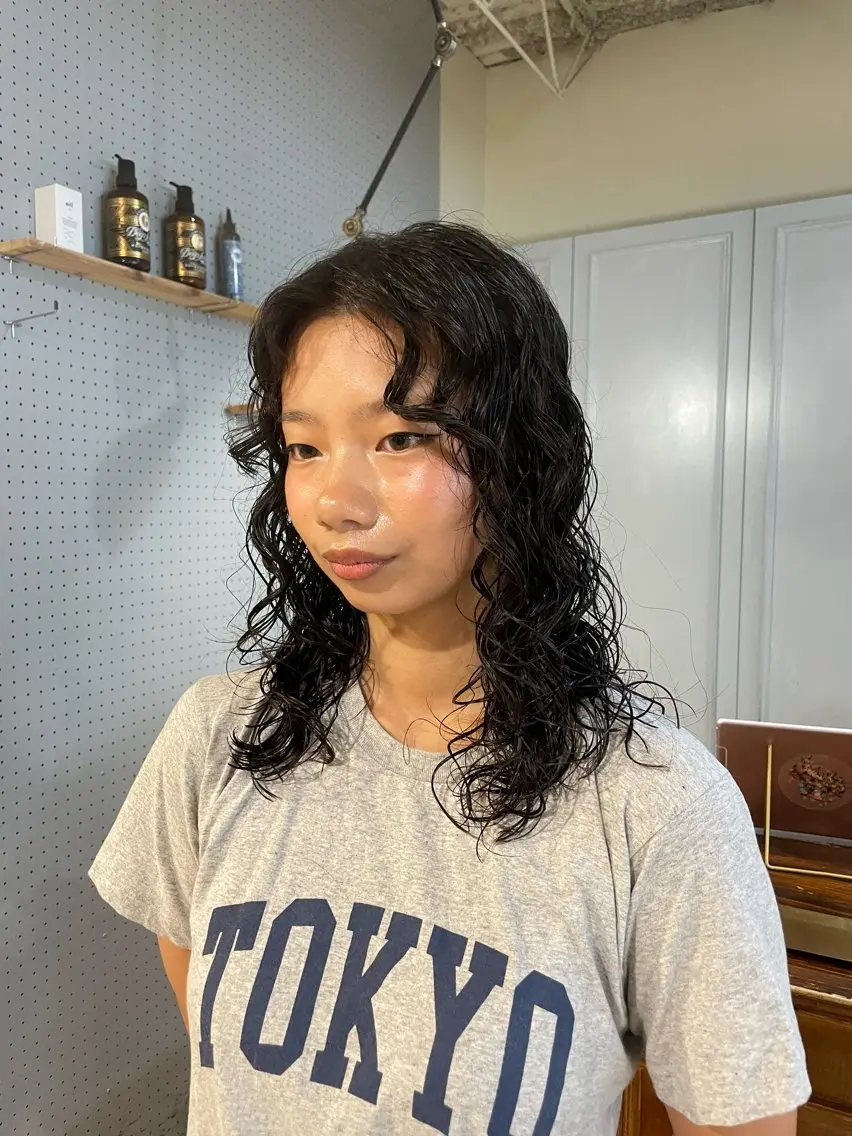 ミディアム パーマ カット パーマ 🤩噂のMr.髪ポジ ティブ®️yu🤩のヘアスタイル