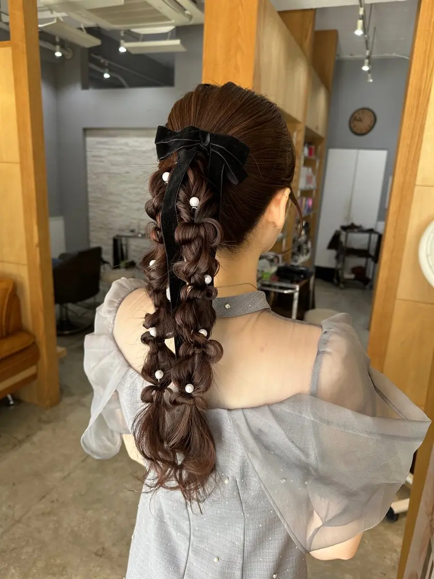 ミディアム miloc MOMOKAのヘアスタイル