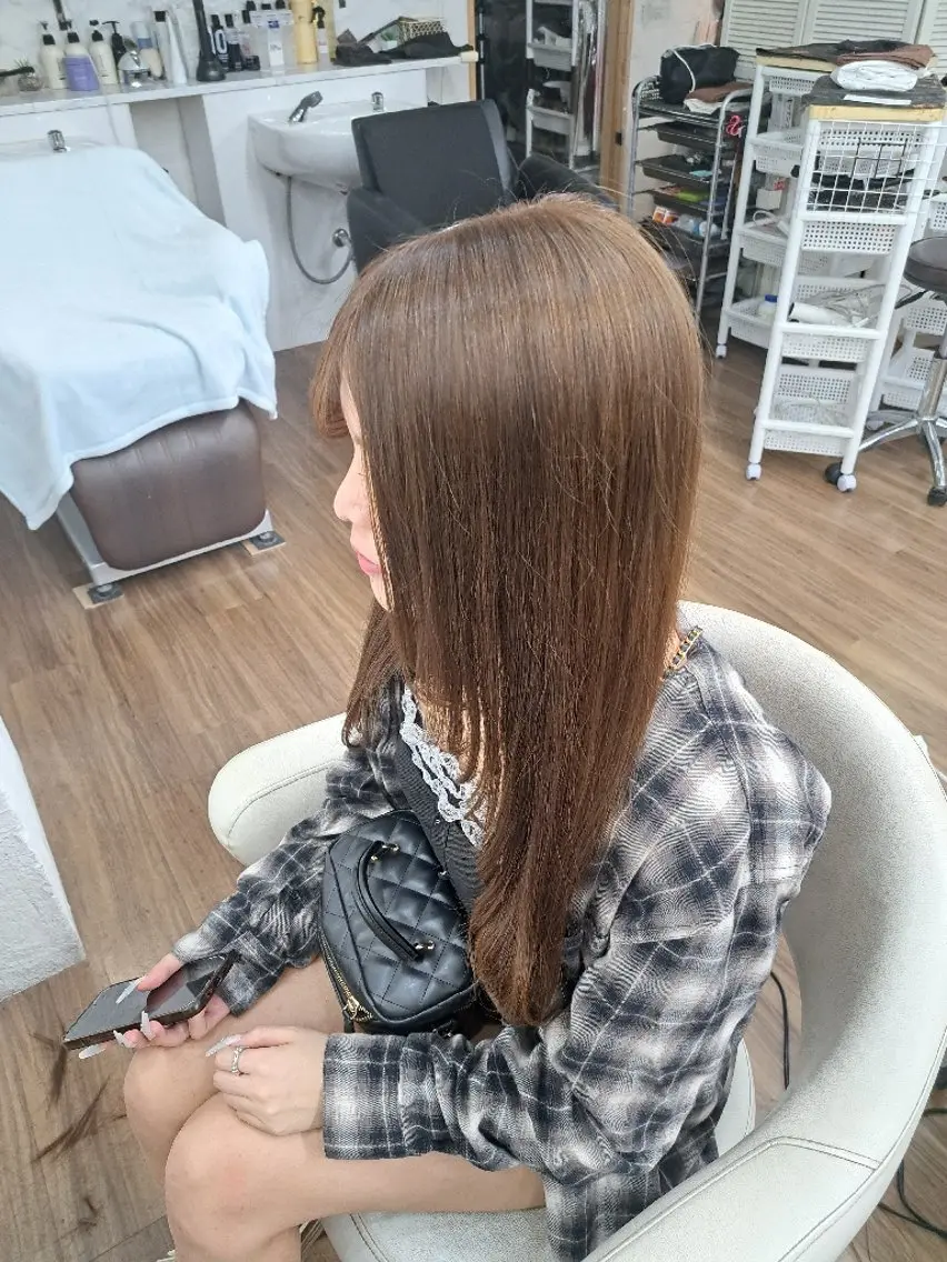 ロング カラー ベージュカラー ミルクティーベージュ ヘアカラー トリートメント エクステ GLOSS心斎橋🌹 はるなのヘアスタイル