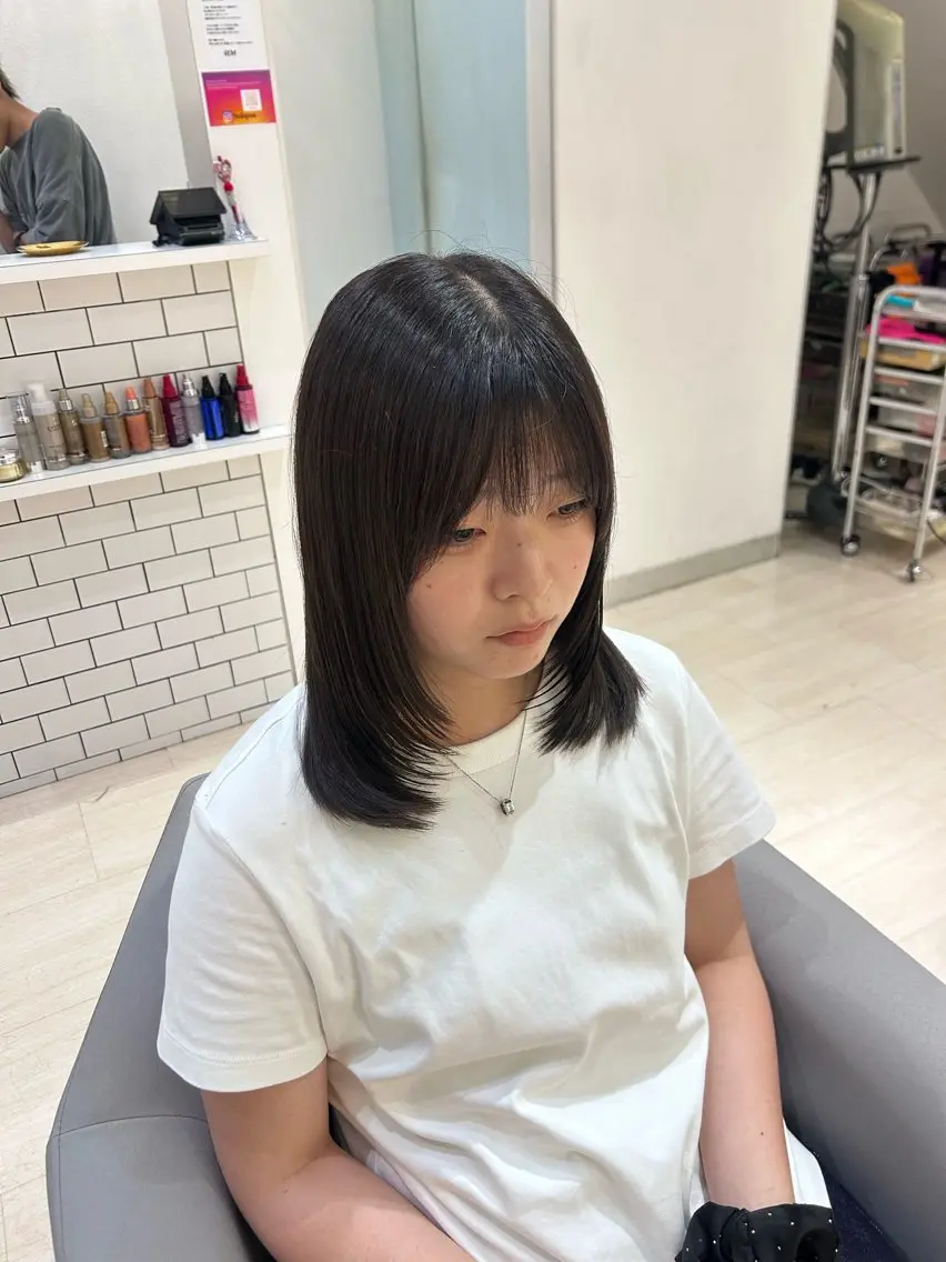 ミディアム カット ヘアカラー 堀 日次のヘアスタイル