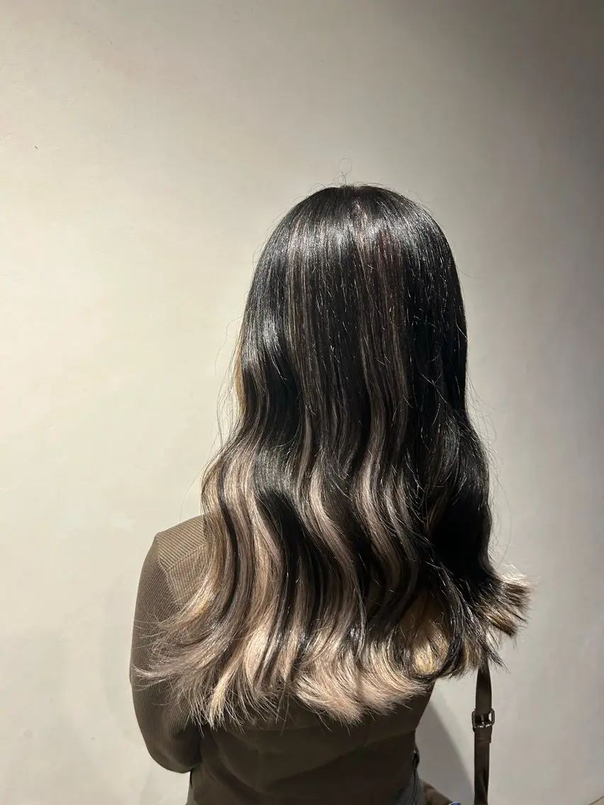 ロング ヘアカラー トリートメント 艶髪/韓国風🤍🖤 小林実央のヘアスタイル