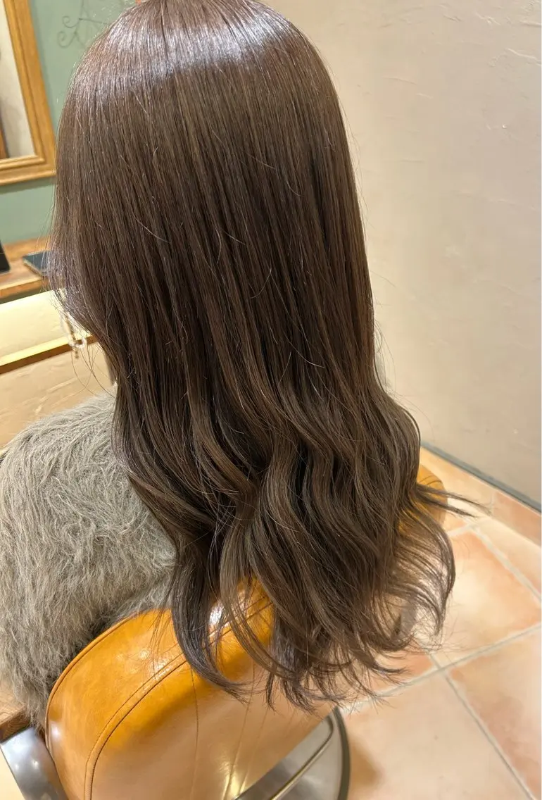 ロング カラー ヘアカラー 七彩 ななせのヘアスタイル