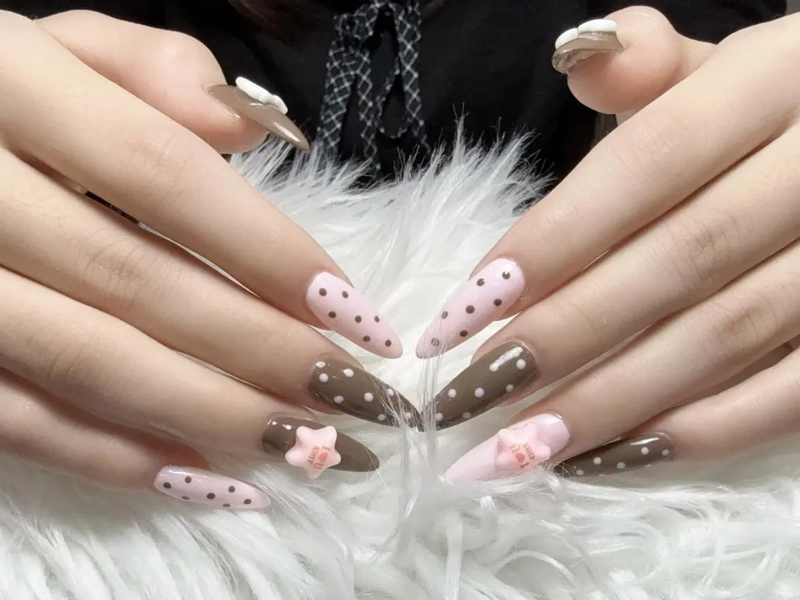 ネイル アートネイル フラッシュネイル フレンチネイル ジェルネイル ガラスフレンチ M2 BEAUTY Rikaのネイルデザイン