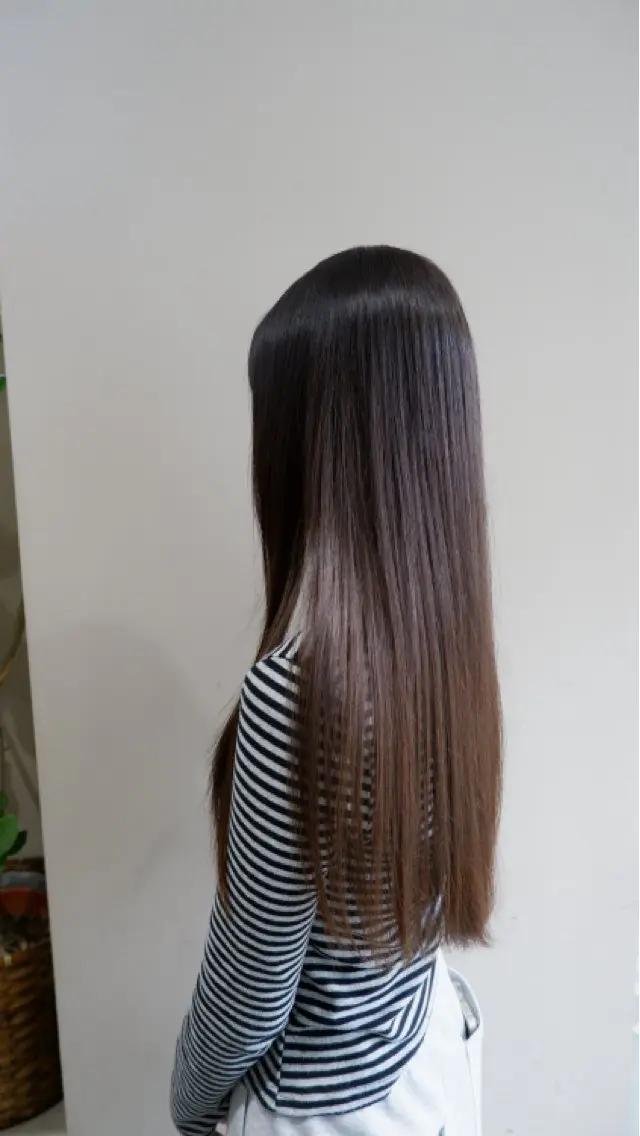 ロング 稲葉 佳のヘアスタイル