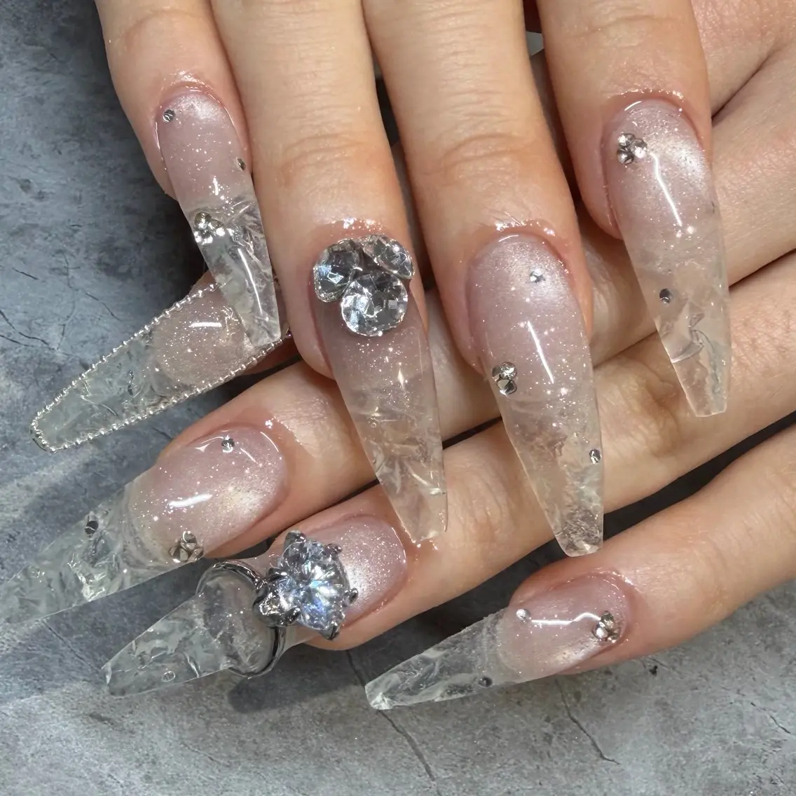 ネイル アートネイル スカルプネイル ネイルチップ ハンドネイル IROHA NAIL 横山佳那のネイルデザイン