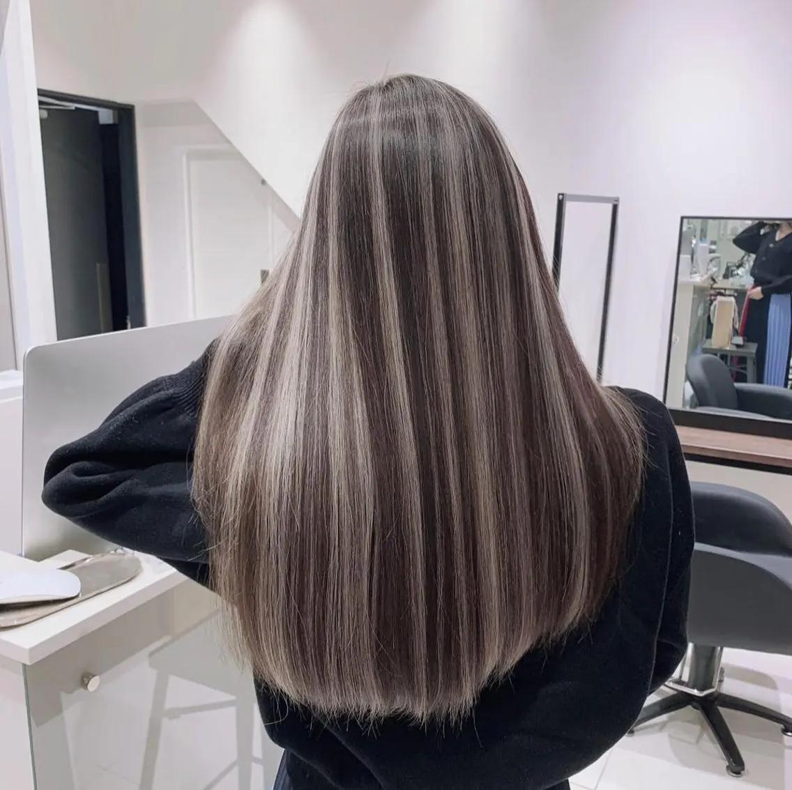 ロング カラー ブリーチ ケアブリーチ ハイライトカラー ハイライト 髪質改善 ヘアカラー 福西 洋斗のヘアスタイル