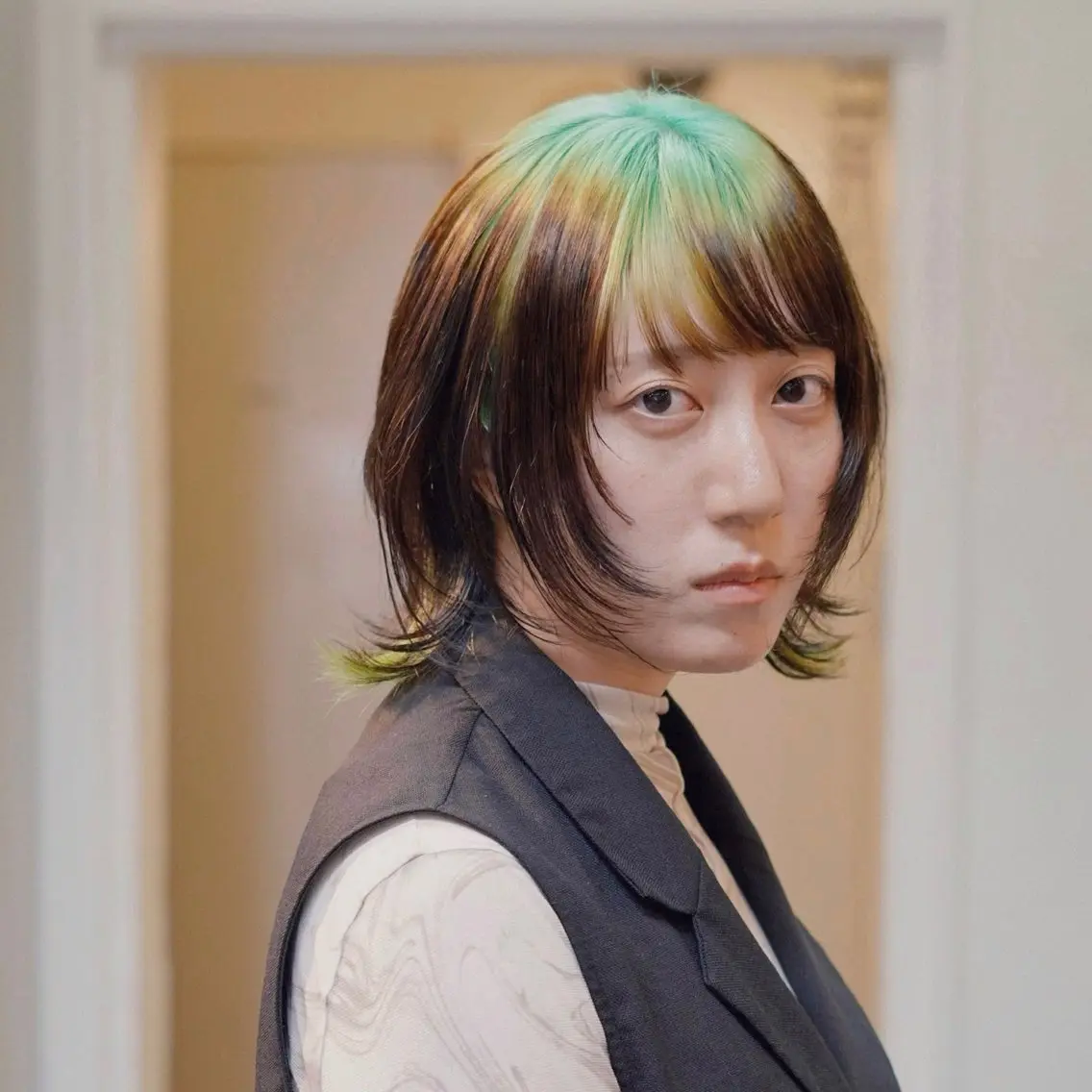 ミディアム カラー ブリーチ 今出 りょうやのヘアスタイル