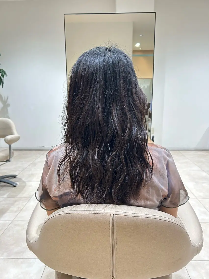 ロング カット 縮毛矯正 トリートメント タナカ レイヤのヘアスタイル