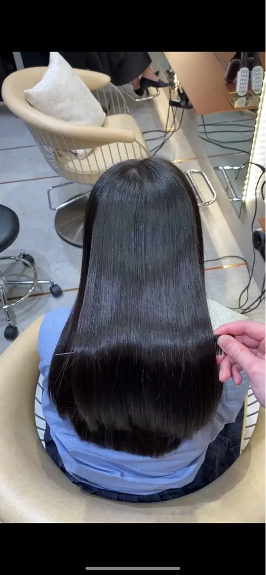 ロング カット 縮毛矯正 トリートメント ‎🤍髪質改善‎🤍 レイヤーカット‎🤍のヘアスタイル