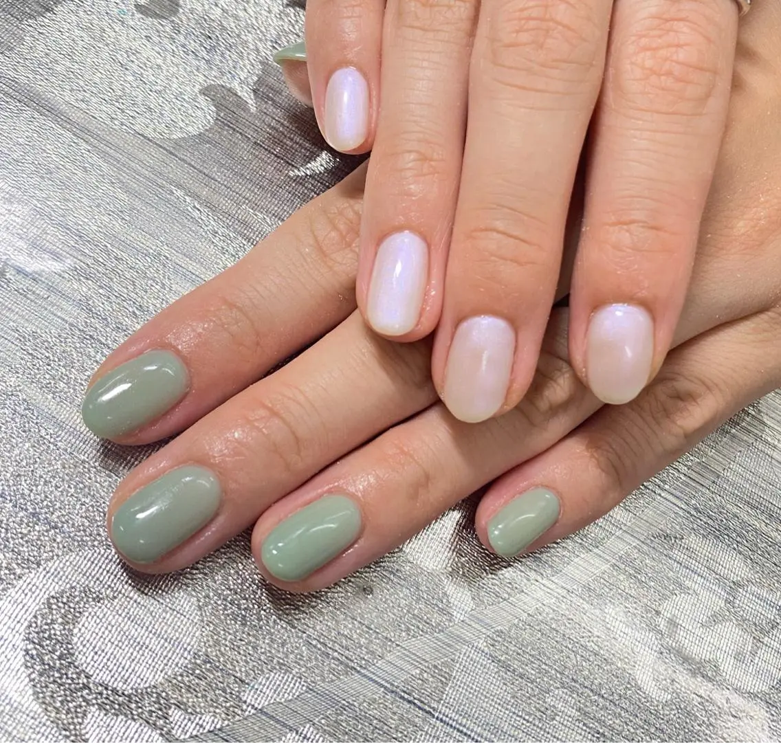 ネイル ハンドネイル I-nailロング /ワンホン/キラキラのネイルデザイン