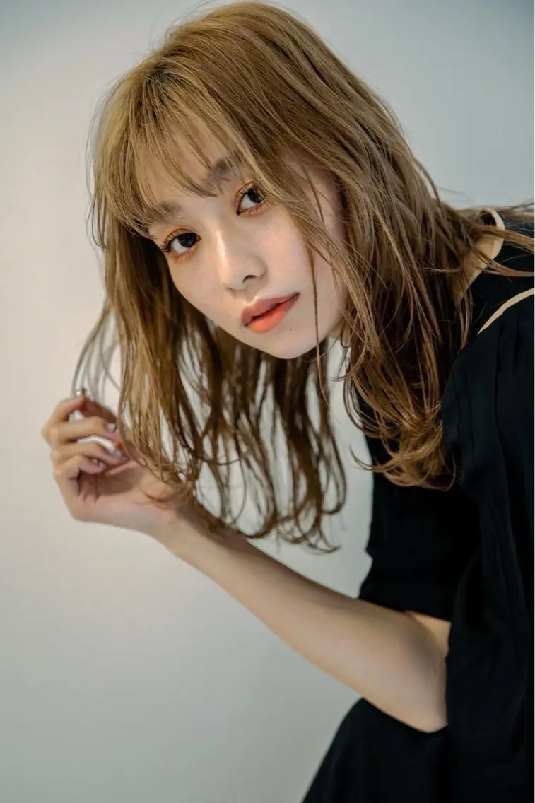 ミディアム ミディアムパーマ エクステ ハイライト 髪質改善 レイヤーカット カット ヘアカラー トリートメント 🌜 Lulu 🌛 公式/大通のヘアスタイル