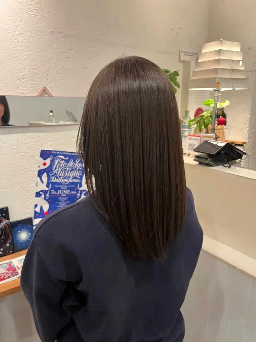 ミディアム ヘアカラー 栗林 惟のヘアスタイル