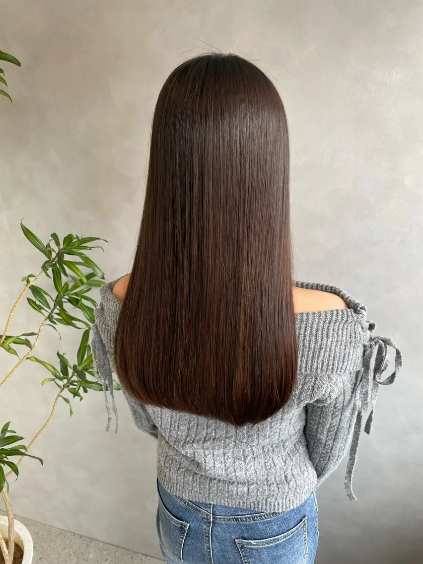 セミロング カット 縮毛矯正 トリートメント 髪質改善✨透明感 カラー🫧KAORIのヘアスタイル