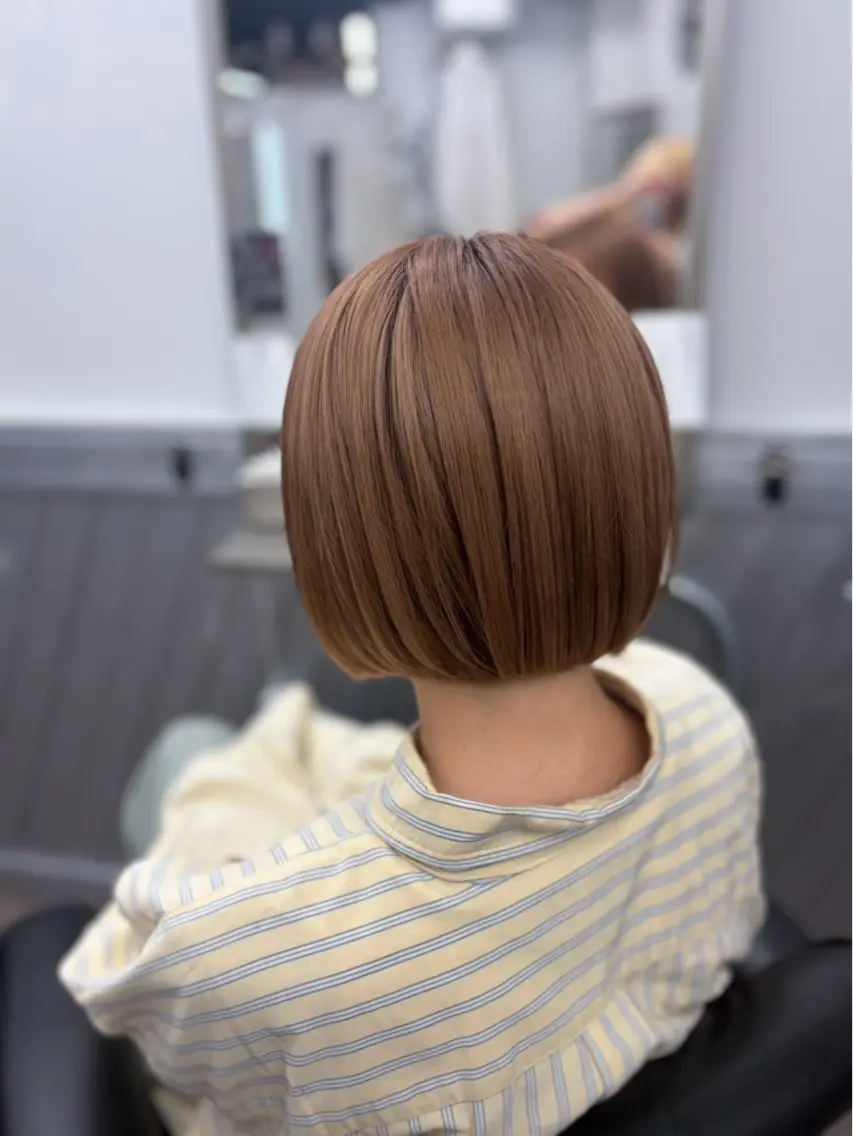 全頭ワンカラー(ミディアム、肩上まで)の写真