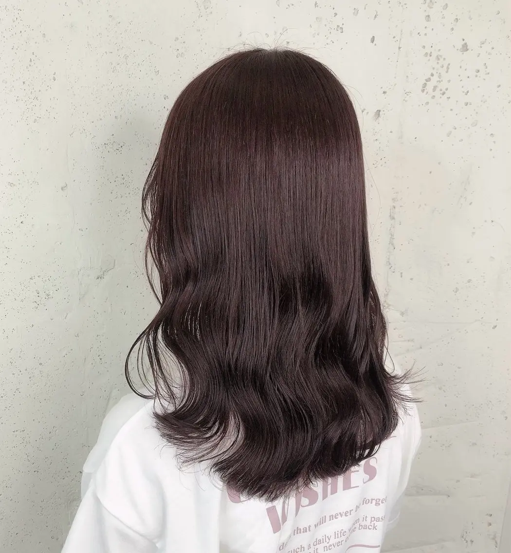 ミディアム カラー 透明感カラー🎀／ 寒色カラー／マツエクのヘアスタイル