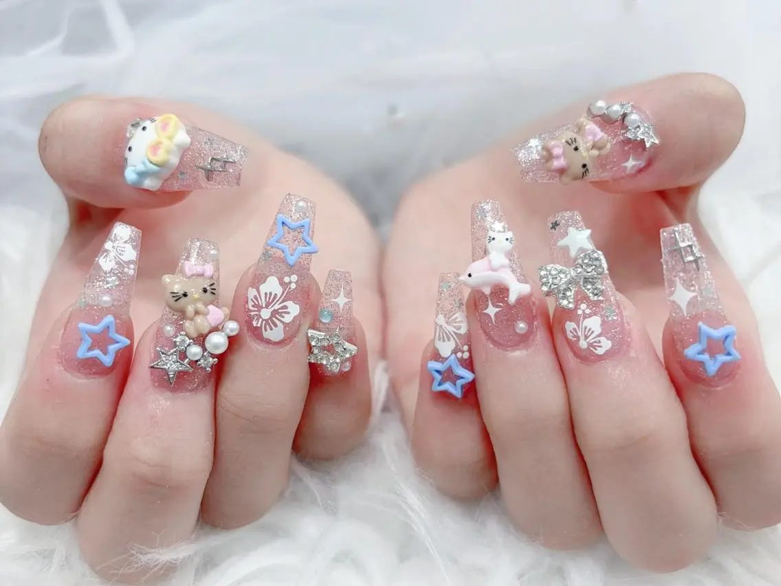 ネイル 長さ出し キラキラネイル 韓国ネイル ロングネイル 持ち込み ハンドネイル ハンドケア Hachimochi 🌸長さ出し専門店のネイルデザイン