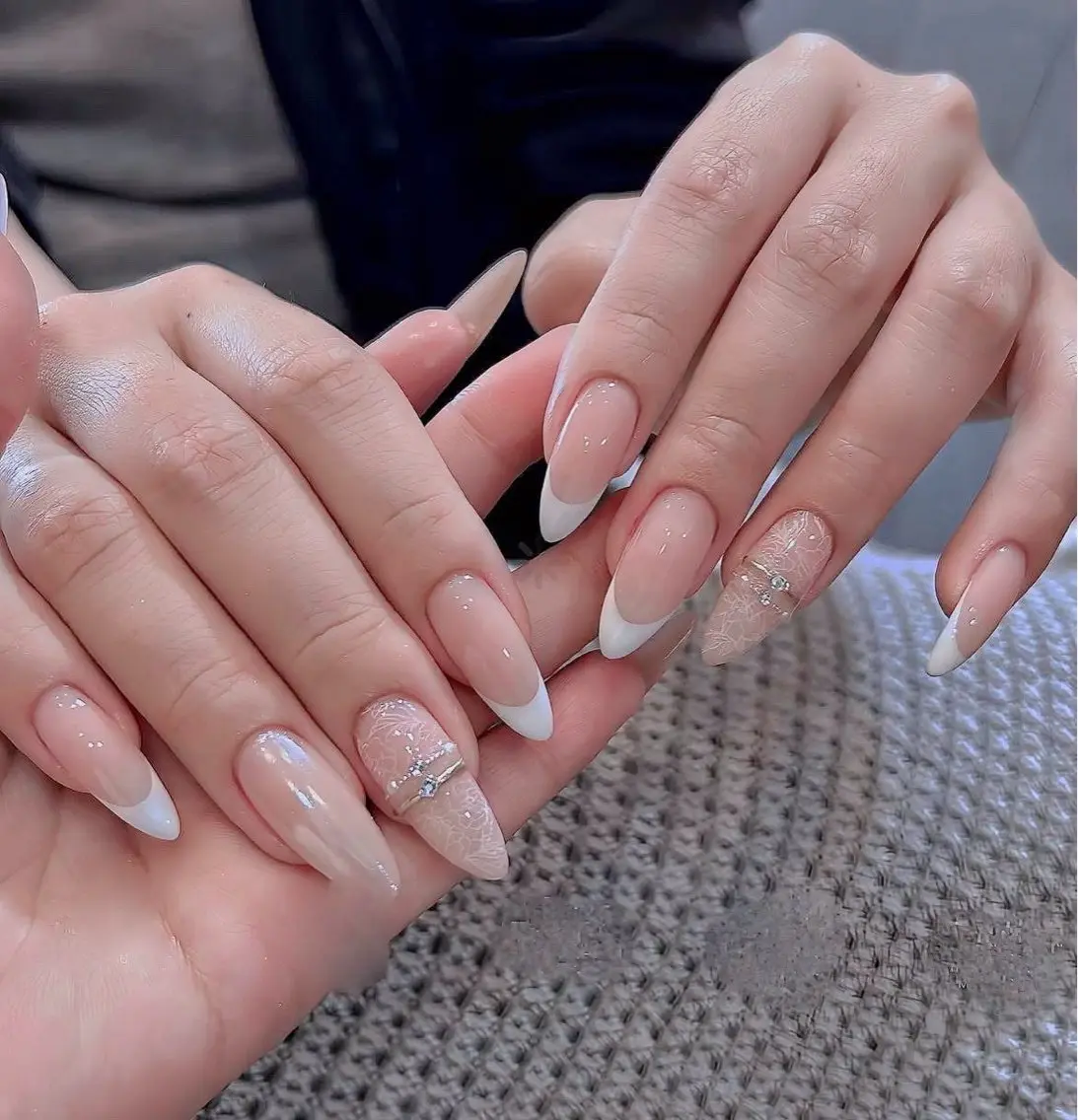 ネイル アートネイル ボルドー フレンチネイル ジェルネイル 氷ネイル・うるうるネイル ハンドネイル Julie Nail Rinのネイルデザイン