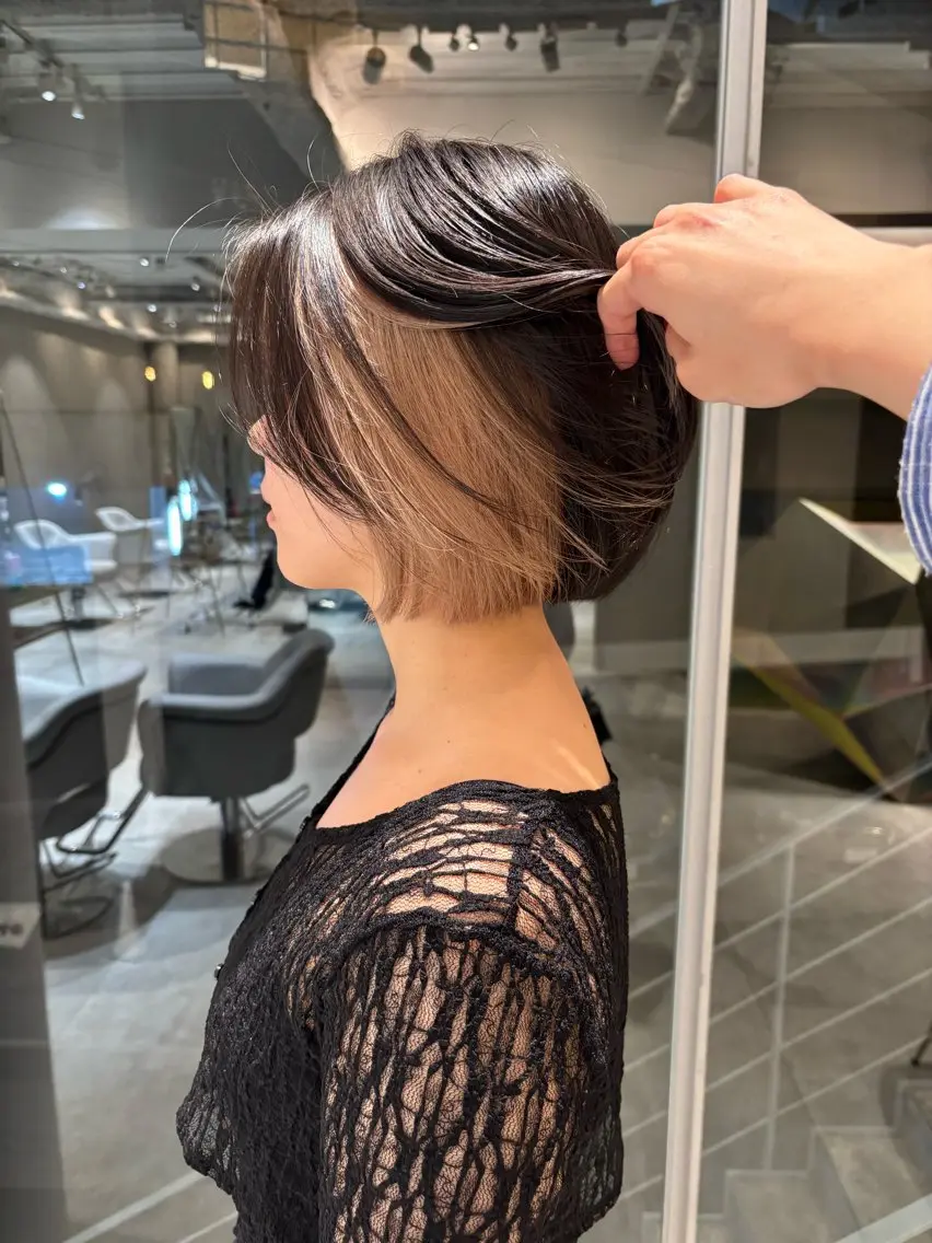 ショート カラー ベージュカラー インナーカラー ホワイトベージュ 透明感カラー/パーマ オレンジmiyo⭐️のヘアスタイル
