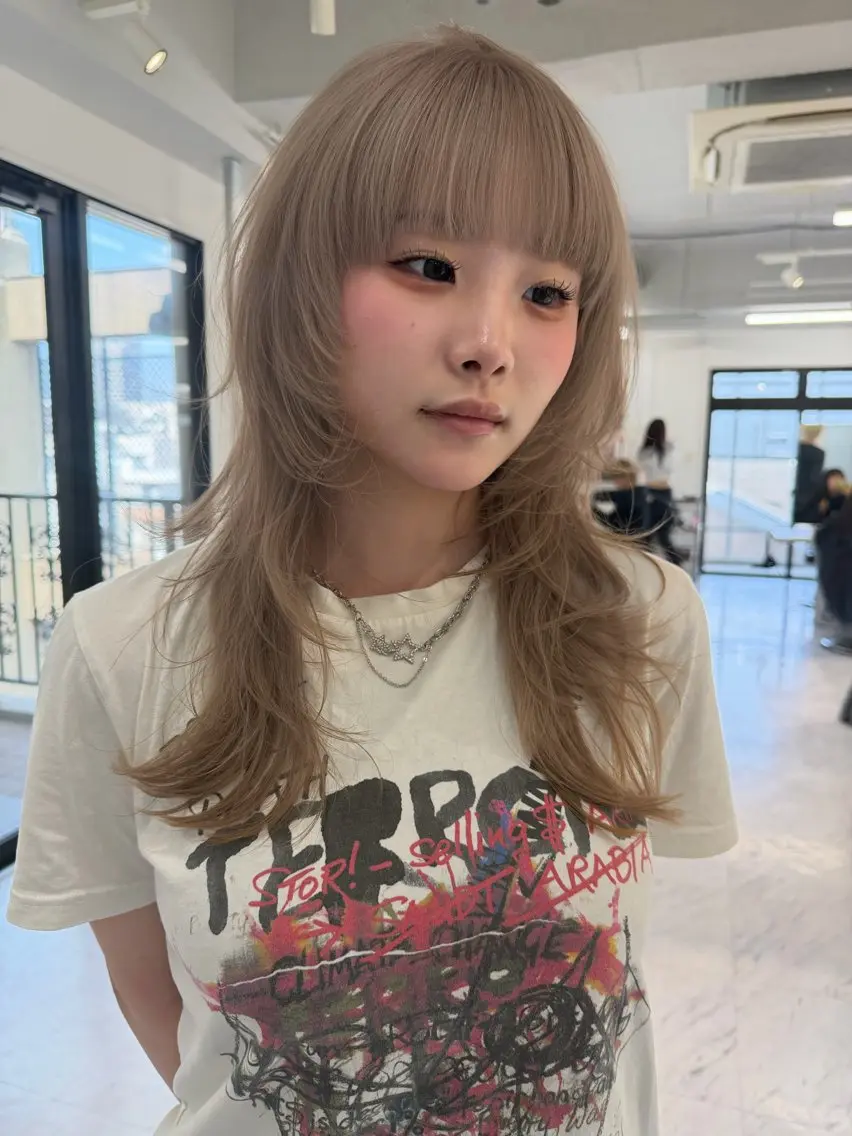 カラー ベージュカラー ブリーチ ケアブリーチ デザインカラー ダブルカラー ヘアカラー トリートメント TATSUブリーチ/ ミルクティーベージュのヘアスタイル
