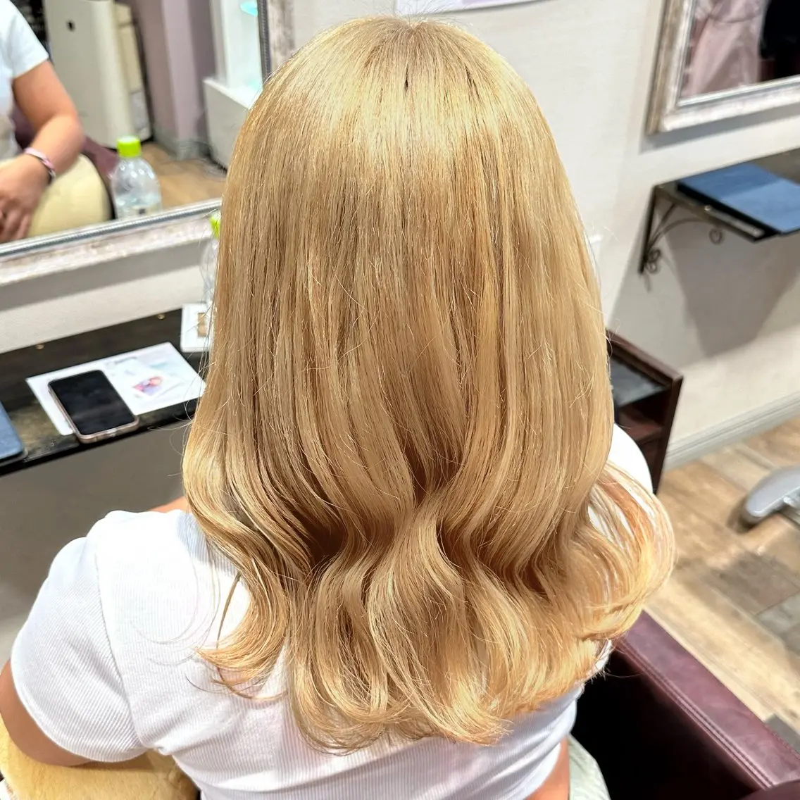 セミロング カラー 柔らかいbeige ￤韓国￤🩰マユ🩰のヘアスタイル