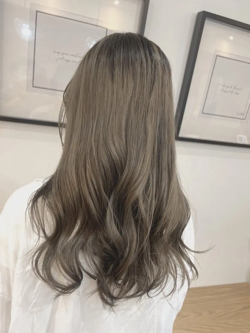 ロング カラー グレージュ オリーブグレージュ オリーブグレー カット ヘアカラー トリートメント ブリーチなしWカラー メンズカット✨ワタベのヘアスタイル