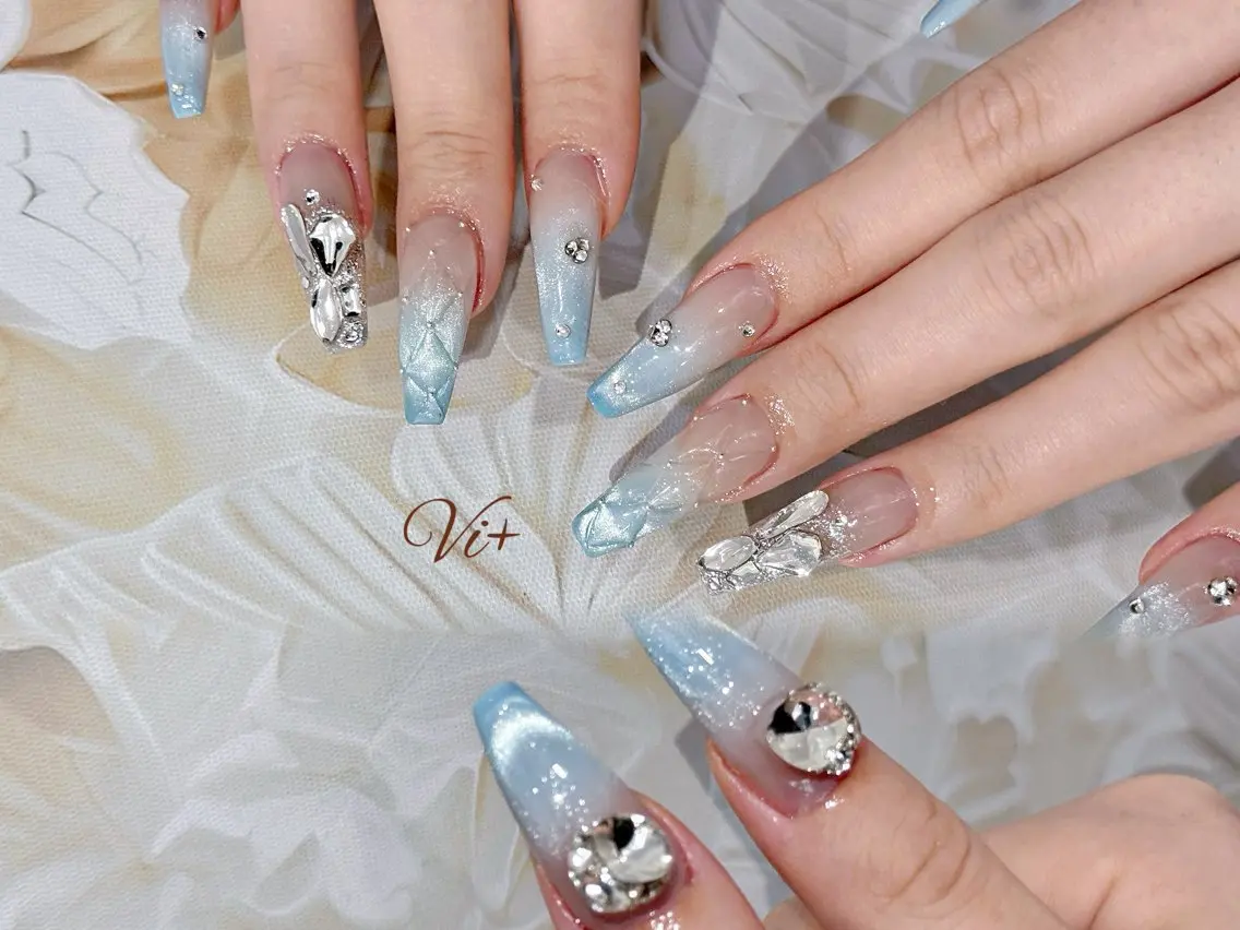 ネイル ハンドネイル ✨Nailsalon Vi+✨のネイルデザイン