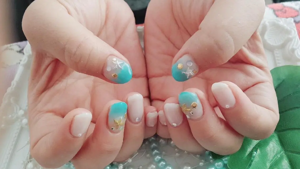 キャンペーンアート二本ネイル　オフ無の写真