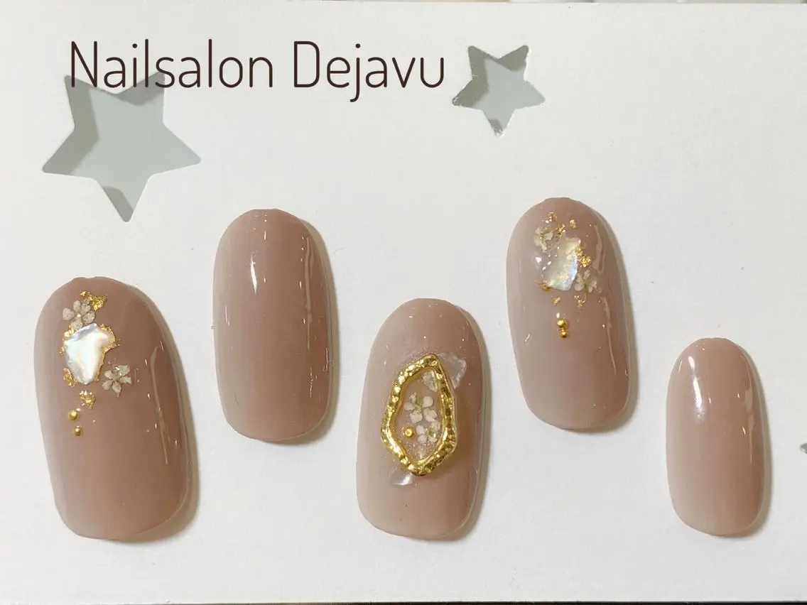 ネイル Nail salon Dejavu 🌿のネイルデザイン