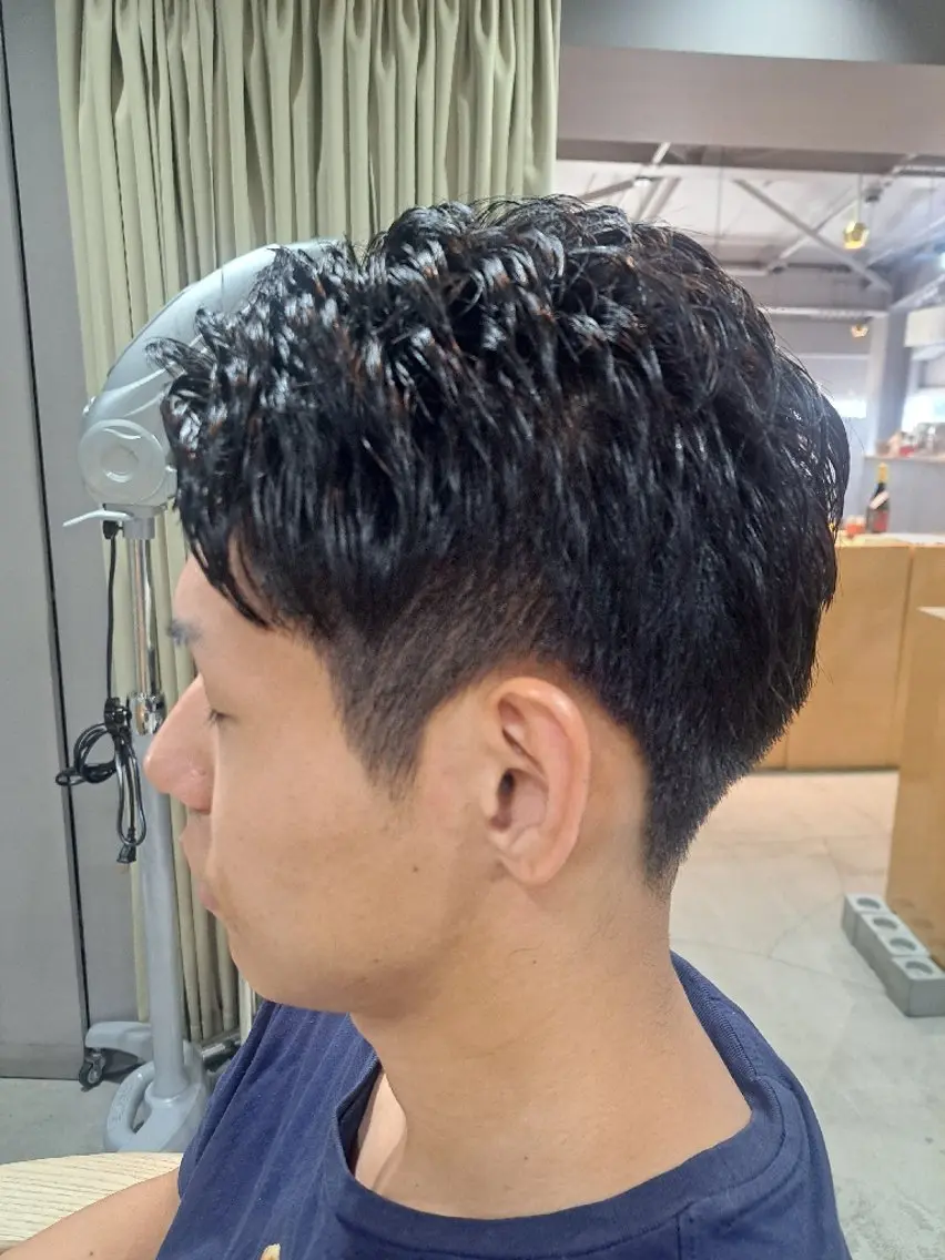 ショート クボ タのヘアスタイル