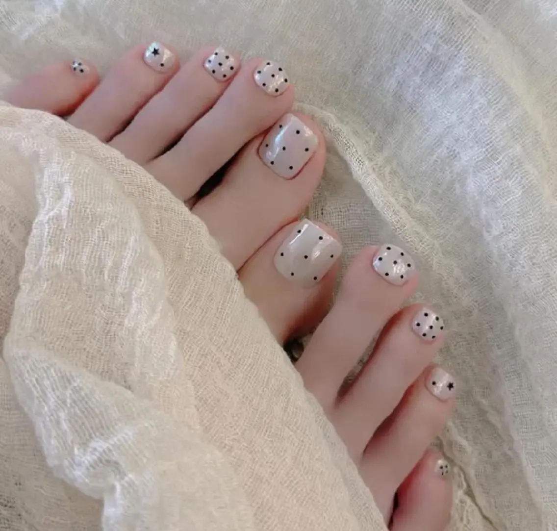 ネイル 小島 阿佑美のネイルデザイン