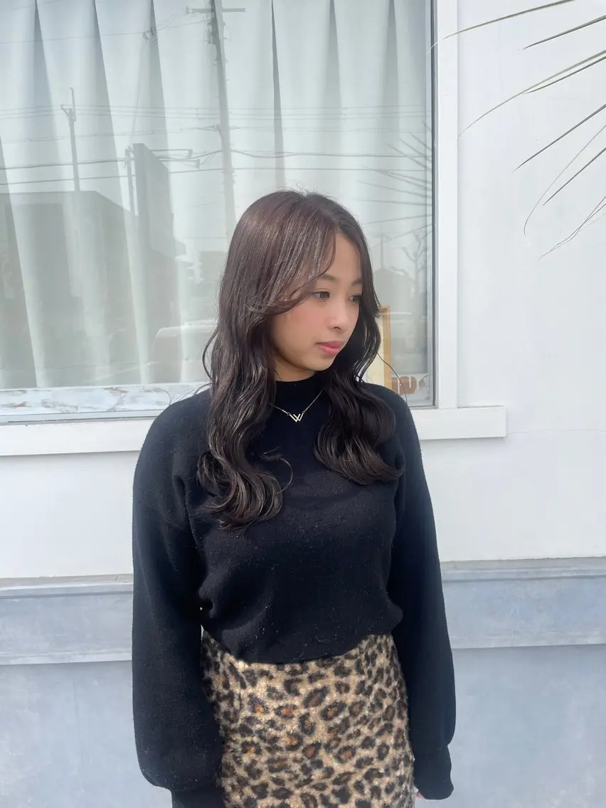 ミディアム 佐々木 彩羽のヘアスタイル