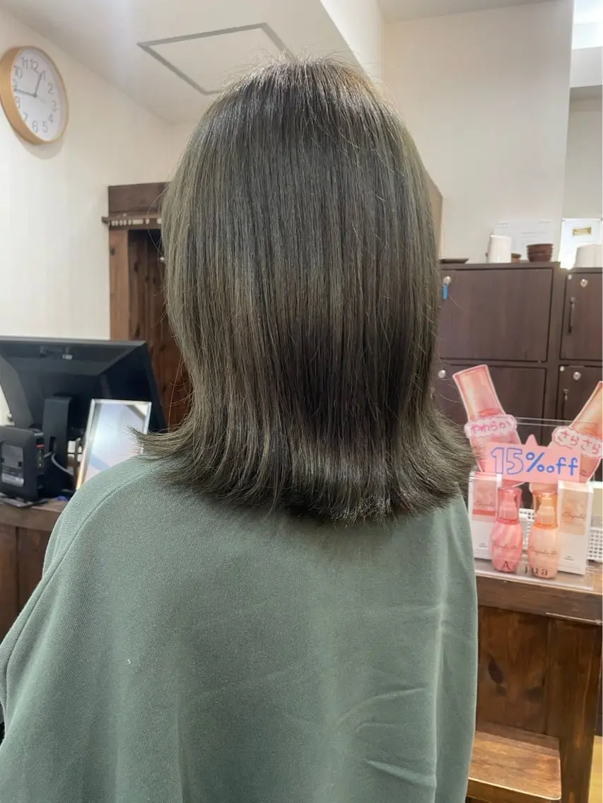 ショート ヘアカラー ケアブリーチ/透明感 カラー🎀moeのヘアスタイル