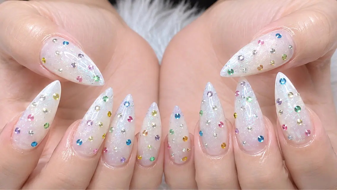 ネイル ストーンネイル ハンドネイル YIA Nail Daikokuchoのネイルデザイン