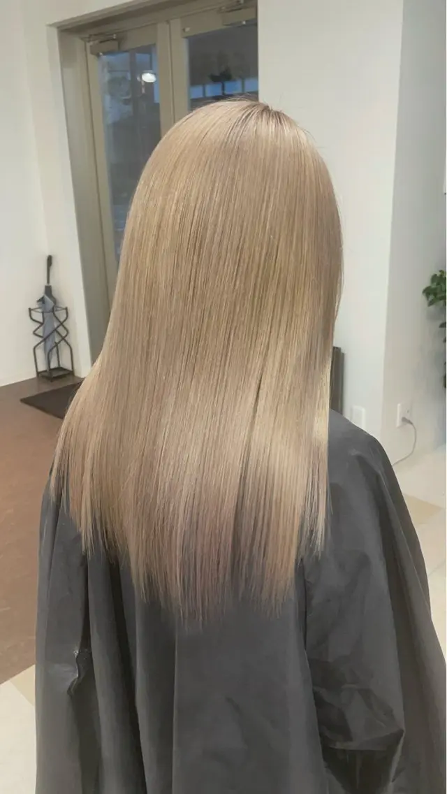 セミロング カラー B.Chance カラーリスト　ペーのヘアスタイル