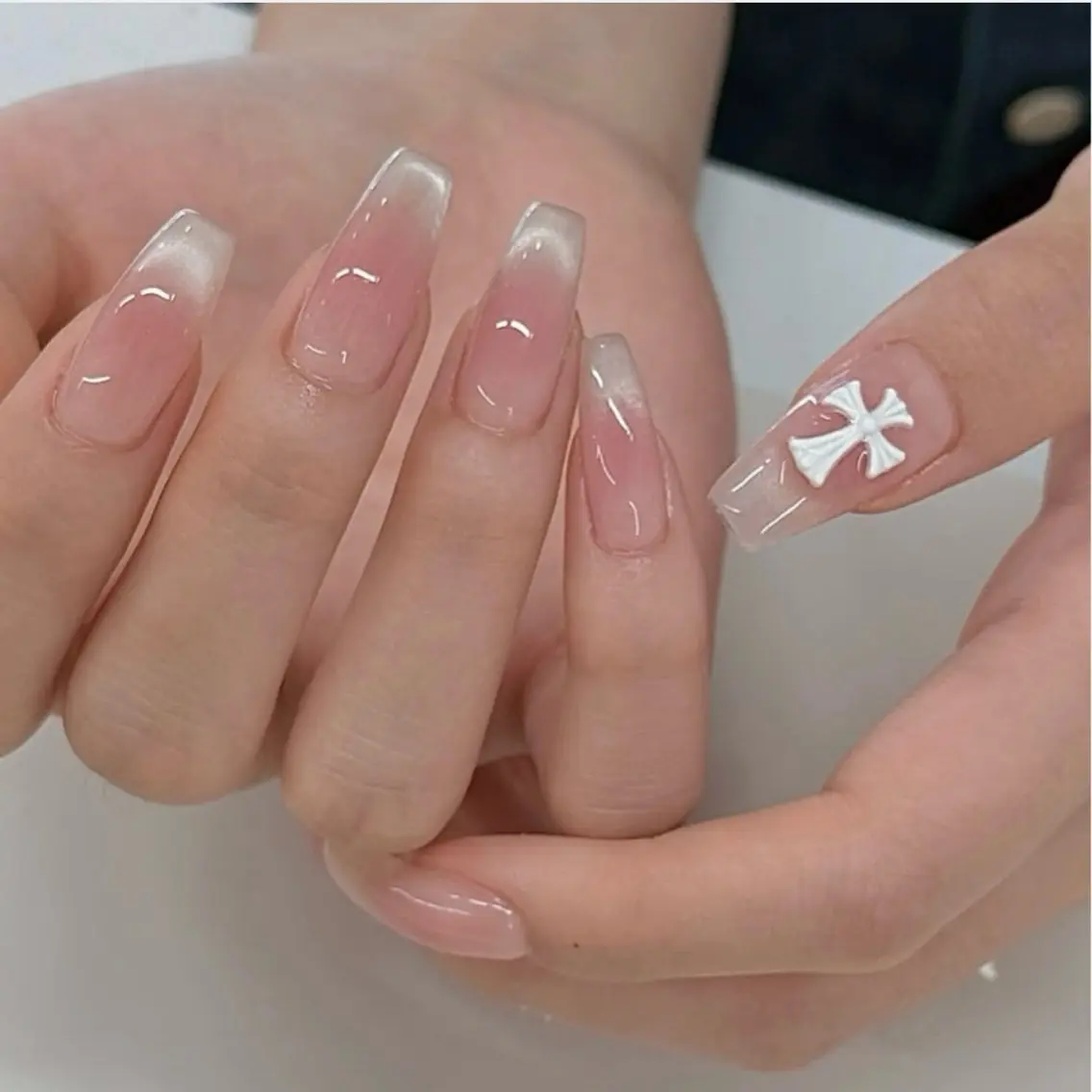 ネイル チークネイル キラキラネイル 韓国ネイル マグネットネイル ミラーネイル ハンドネイル Akina Nailのネイルデザイン
