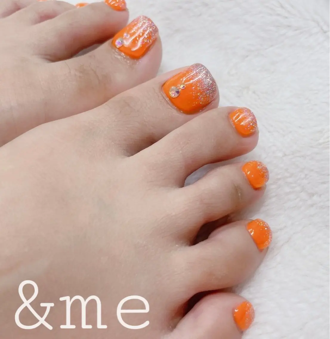 これからの季節に🧡フットシンプルデザインネイル👣🌟¥6000！！の写真
