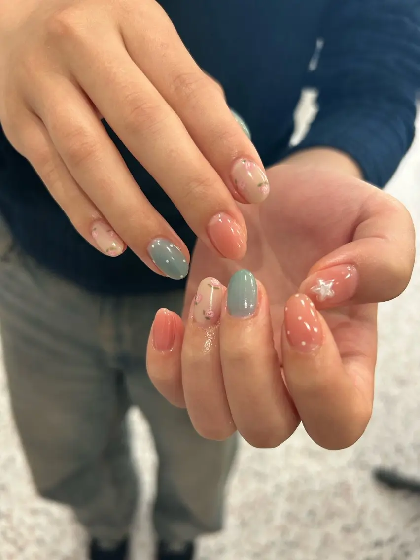 ネイル ハンドネイル 小松 千冬のネイルデザイン