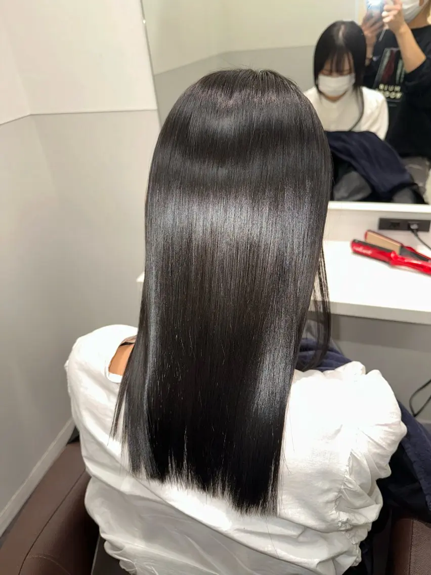 セミロング 美髪特化✨ 伊織✨縮毛矯正✨のヘアスタイル