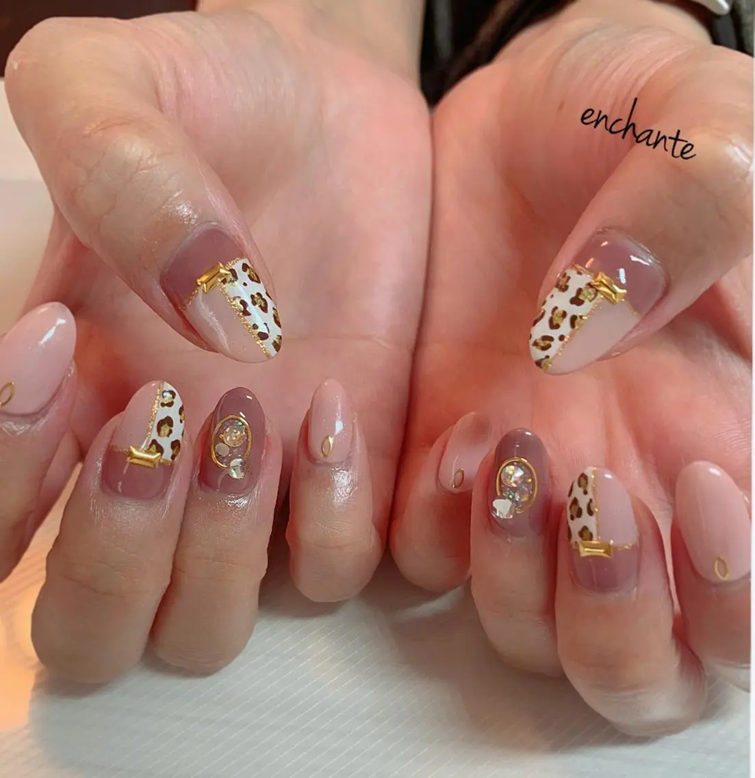 ネイル enchante 自由が丘のマツエク・マツパデザイン