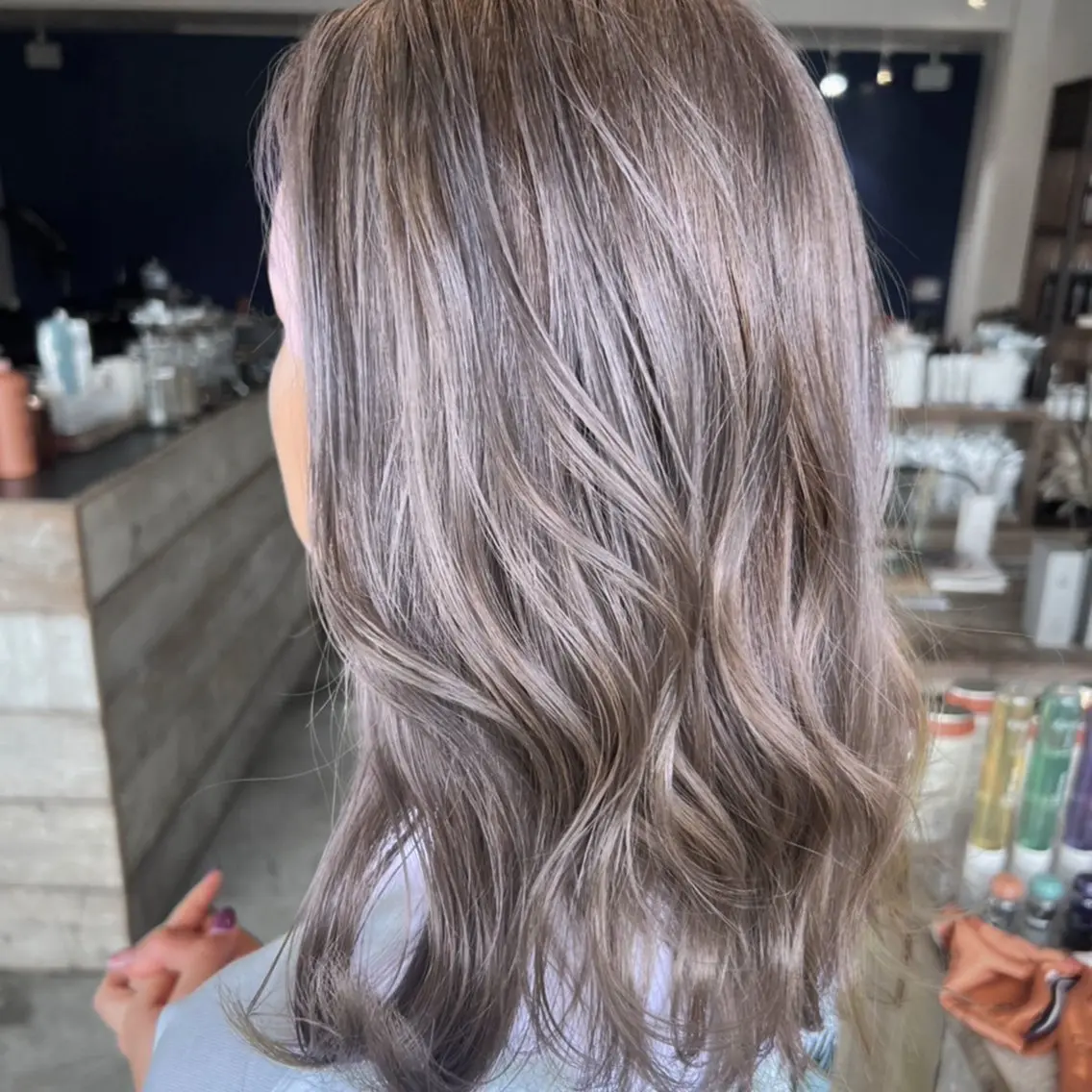 ミディアム カラー カット ヘアカラー トリートメント 岸下 理緒のヘアスタイル