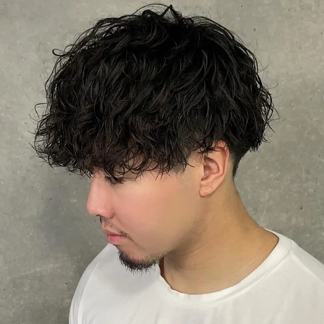 メンズ メンズブリーチ マッシュ メンズパーマ メンズツイストパーマ ツイストパーマ カット パーマ メンズパーマの達人 KAITOのヘアスタイル
